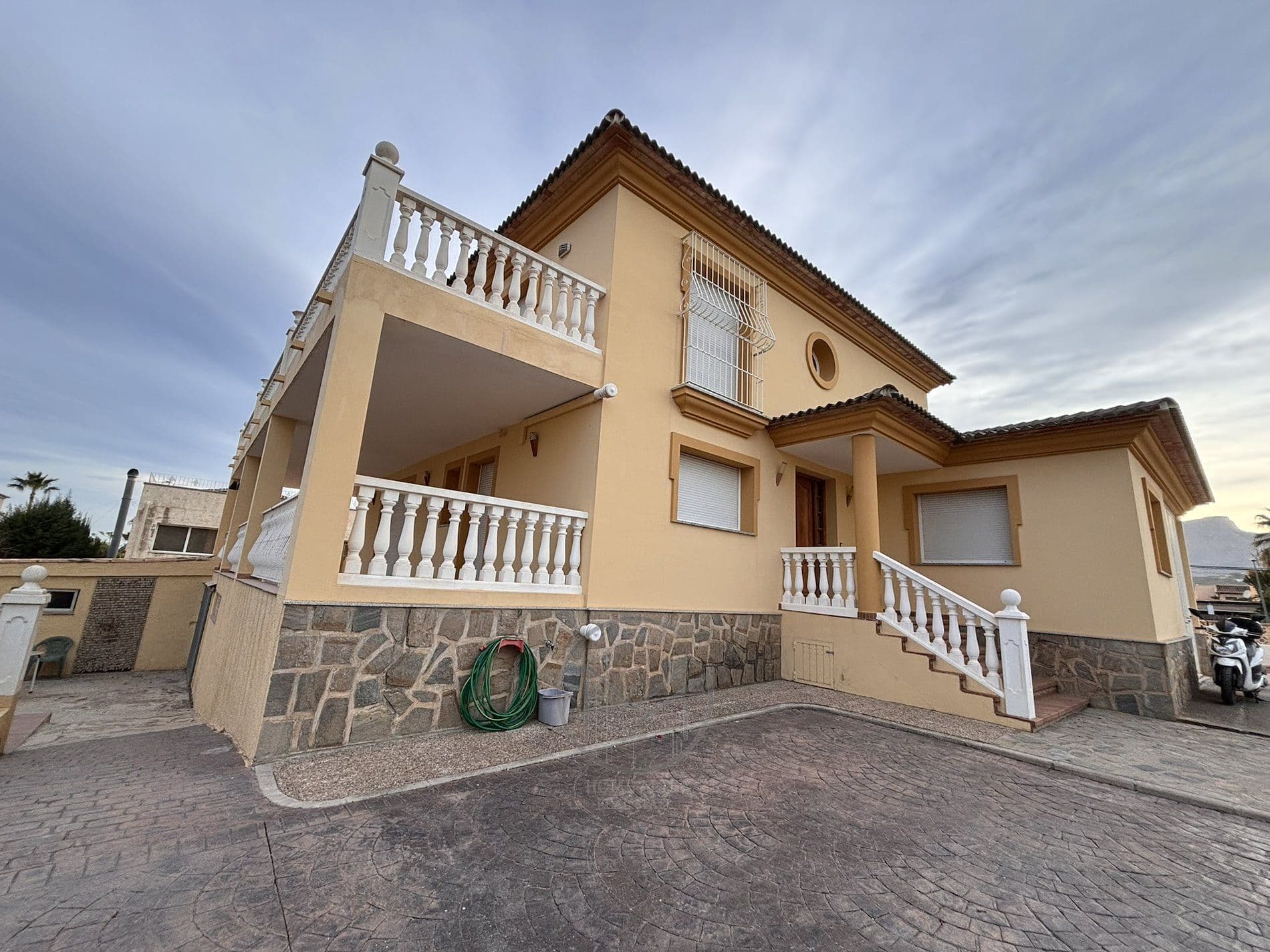 Villa - La Nucia - 1